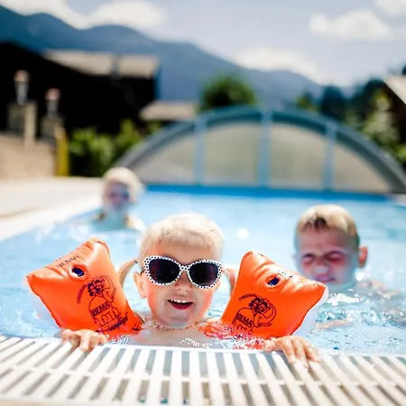 Taxerhof 아파트호텔 4*