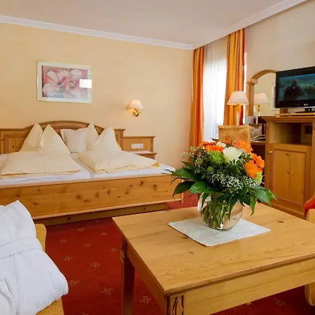 Taxerhof 아파트호텔 4*