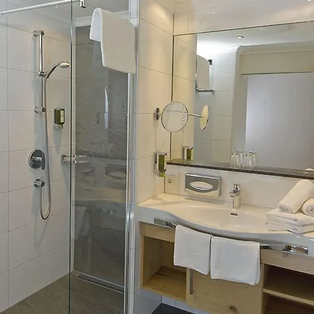 Taxerhof 아파트호텔 4*