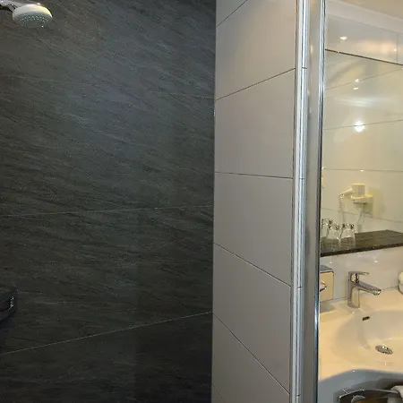 Taxerhof 4*