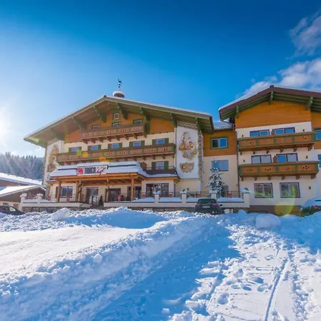 Taxerhof 아파트호텔 4*