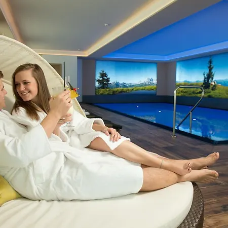 Taxerhof Apartahotel 4*