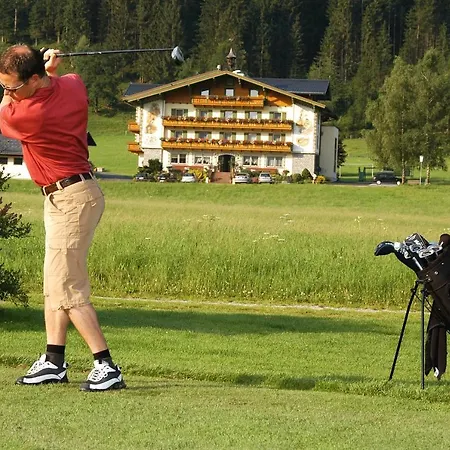 Apartahotel Taxerhof 4*